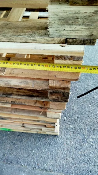 100 Palets aprox. Madera Buen Estado 1.20€/u