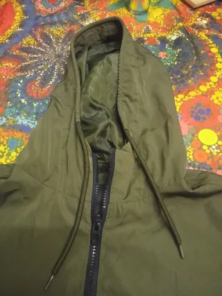Chaqueta Bershka verde militar