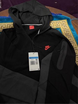 Conjunto Nike Tech Fleece Negro/Gris