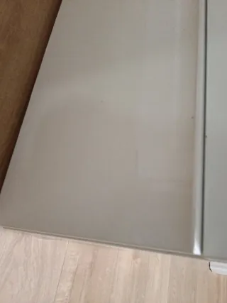 Mobile bagno bianco e legno sospeso