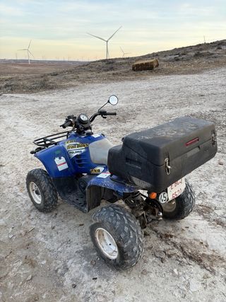 Quad Polaris 330 Trail Boss con enganche