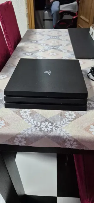 PlayStation 4 Pro (PS4 Pro) Negra