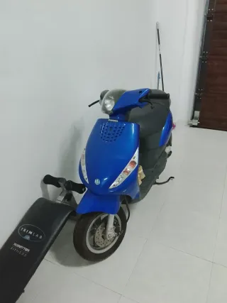 Piaggio Zip Azul