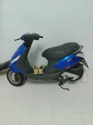Piaggio Zip Azul