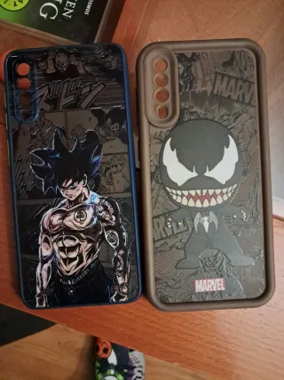 Funda móvil Marvel Goku y Venom