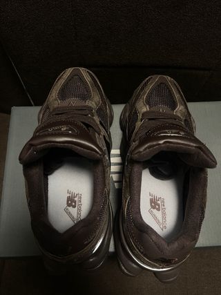 Zapatos New Balance 9060 Marrón