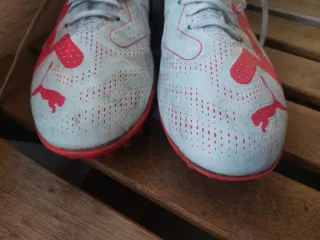 Zapatillas multitaco Puma fútbol