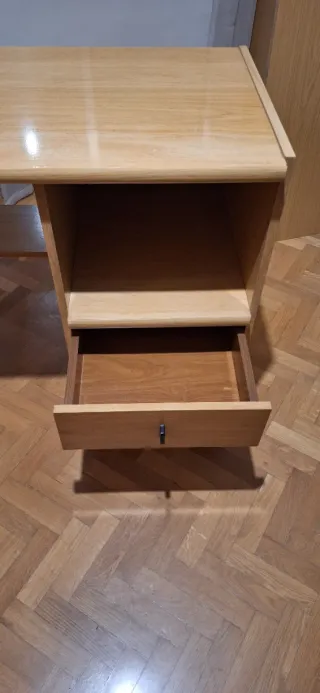 Mesa escritorio de madera