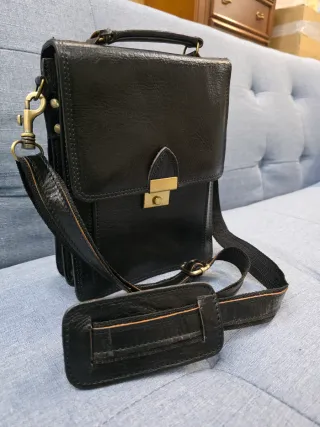 Bolso bandolera cuero negro tipo maletín