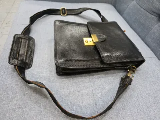 Bolso bandolera cuero negro tipo maletín