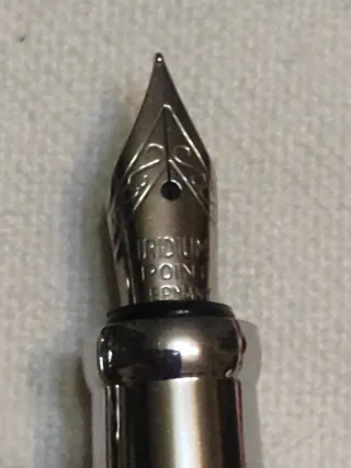 Pluma elegante con punta de iridio