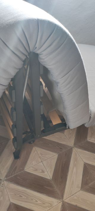 Sillón cama beige tela