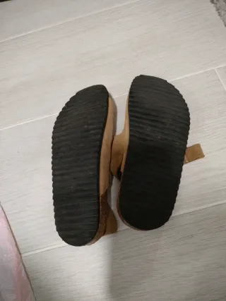 Sandalias niño vestir beige/marrón talla 34