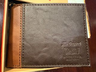 Cartera Levi's Bifold Negra y Marrón Nueva