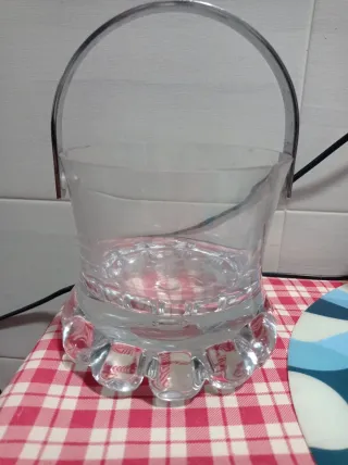 Cubiteras de cristal con asa metálica