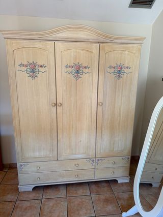 Armario juvenil 3 puertas madera