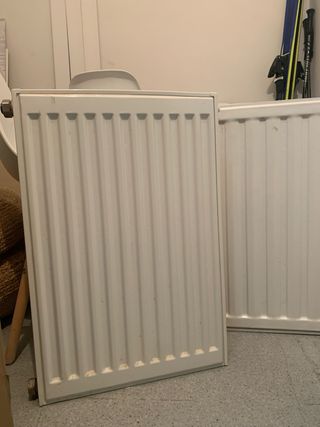 Radiadores de metal blancos
