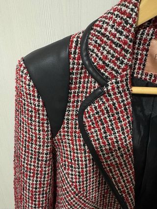 Blazer Bimani cuadros rojo y negro