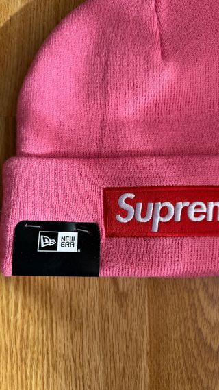 Gorro Supreme Rosa New Era FW25