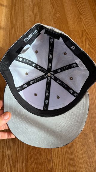 Gorra Supreme x New Era Cáncer Mama