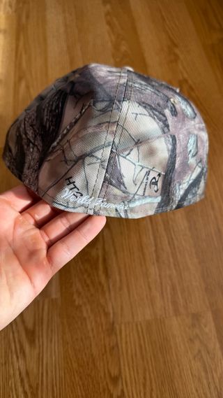 Gorra Supreme x New Era Cáncer Mama