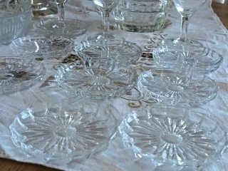 Set da tavola vintage in cristallo