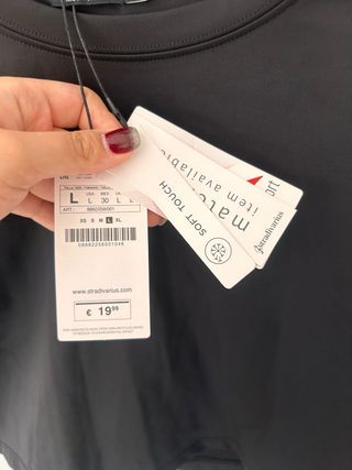 Camiseta negra Stradivarius manga larga Talla L