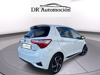 Toyota Yaris hibrido Advance