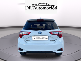 Toyota Yaris hibrido Advance