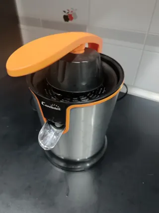 Exprimidor eléctrico