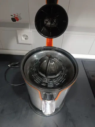 Exprimidor eléctrico