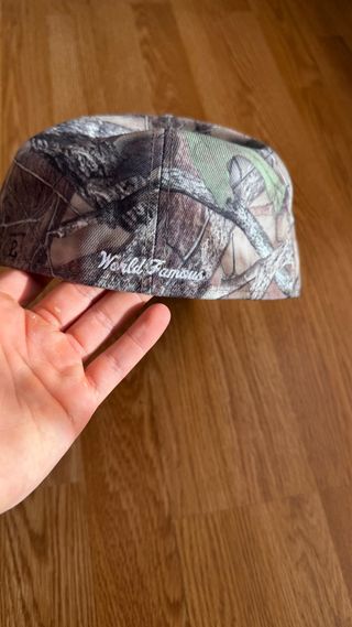 Gorra Supreme x New Era Cáncer Mama