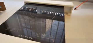 PLACA DE INDUCCIÓN PORTÁTIL GRUNKEL 2000W