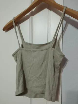Top tirantes beige