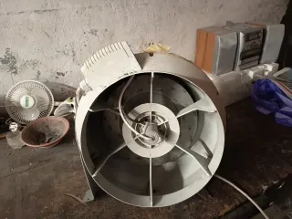 Extractor de aire industrial