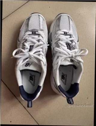 New Balance 530 Talla 39.5 Blanco/Plata/Azul