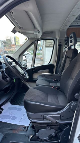 Citroën Jumper BlueHDi 96KW 130CV Furgon 35L2H2