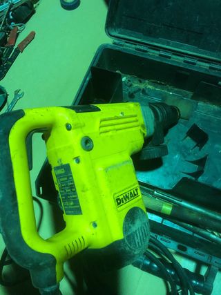 Martillo Rotativo DeWalt con Accesorios d25600k