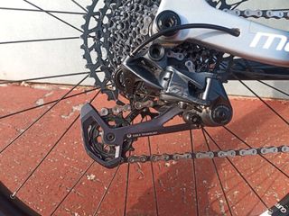 Berria Mako Hibrid GT