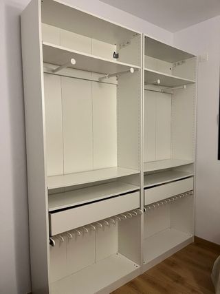 3 módulos armario IKEA PAX. Ideal vestidor complet
