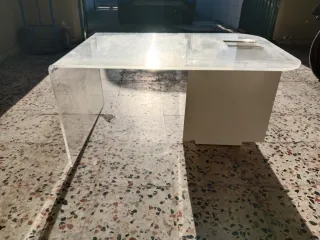 Mesa de centro de metacrilato transparente