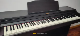 Piano Digital Roland RP401R