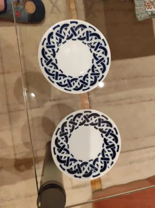 2 Platos Sargadelos Azules y Blancos