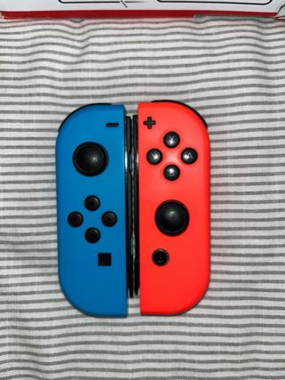 Nintendo Switch Azul y Rojo
