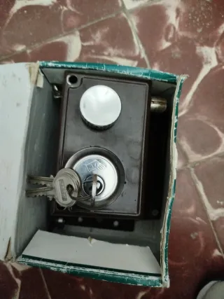 Cerradura J.I.S. 240 D Marrón