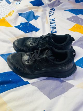 Tenis Nike Negro Talla 36.5 Poco Uso