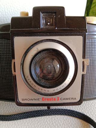 Cámara Kodak Brownie Cresta 3