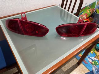 4 Pilotos Traseros Seat Leon MK2 2010