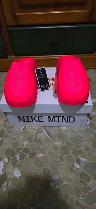 Nike Mind 001 slide