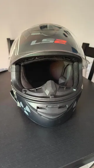 Casco Moto LS2 Negro con Diseño Calavera Talla L
